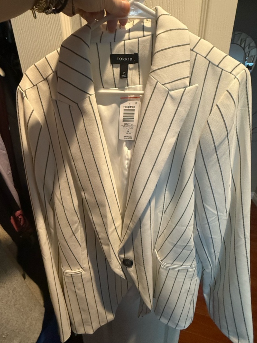 Torrid White Pinstripe Blazer NwT - fun for spring and summer! Size 2